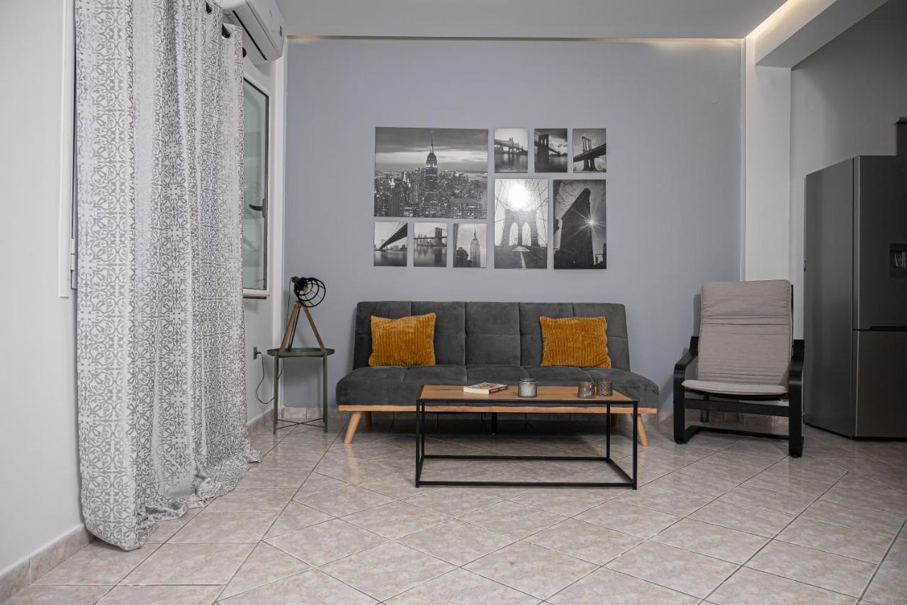 Thalia Apartments Kalamata Bagian luar foto